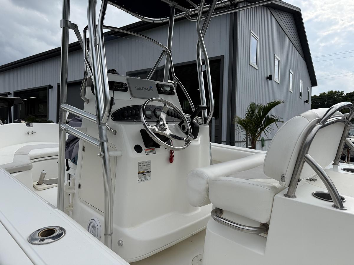 Used 2006 Boston Whaler 210 Outrage