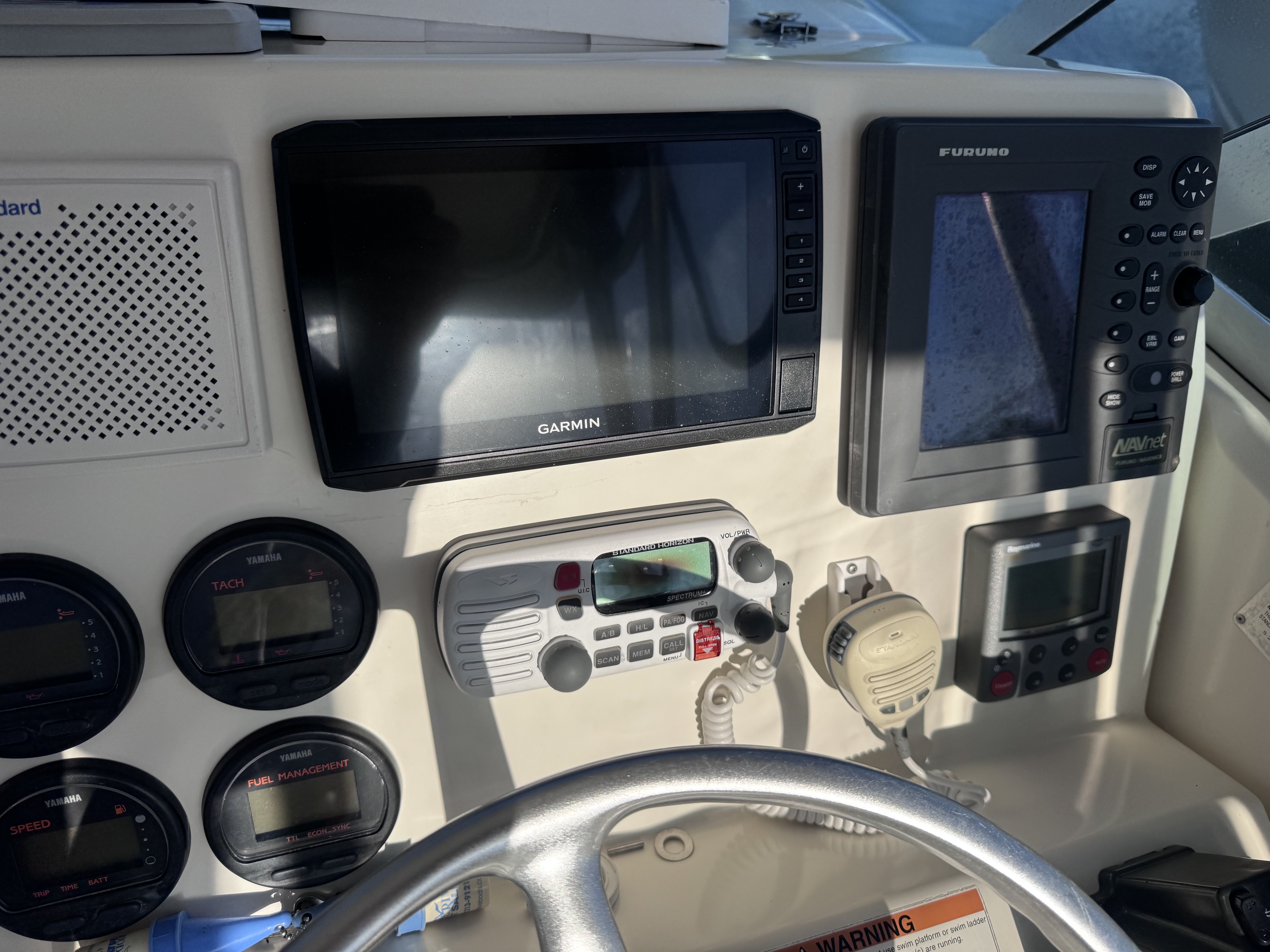 Used 2004 Pursuit 2870 Walkaround