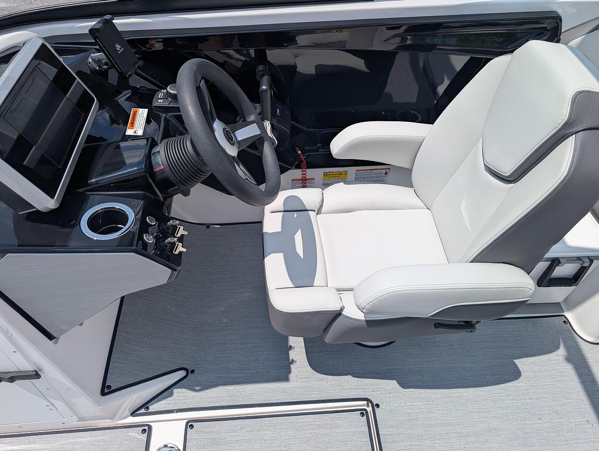 2025 Yamaha Boats AR250