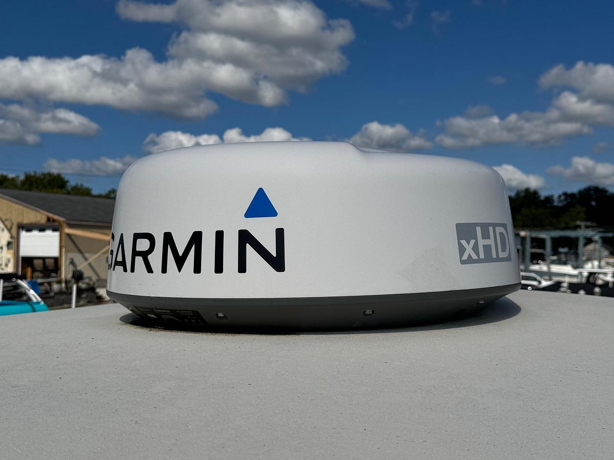 Used 2011 Parker 2510 XL