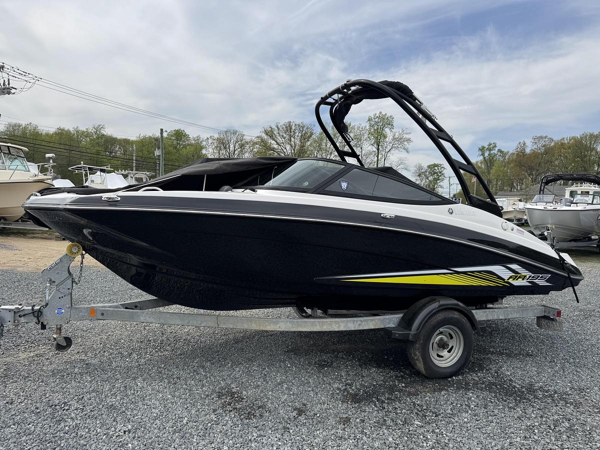 Used 2017 Yamaha AR195