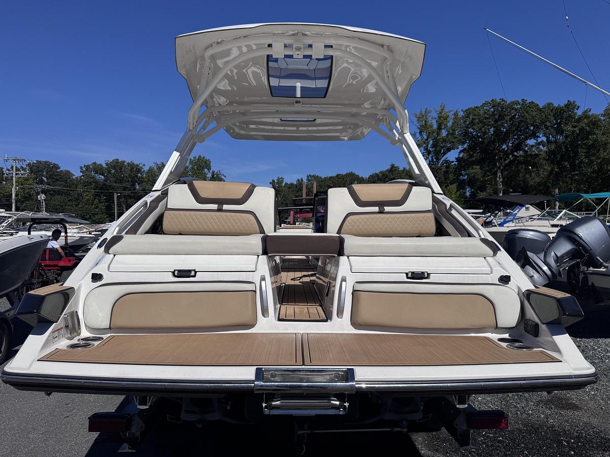 Used 2022 Yamaha 275SD