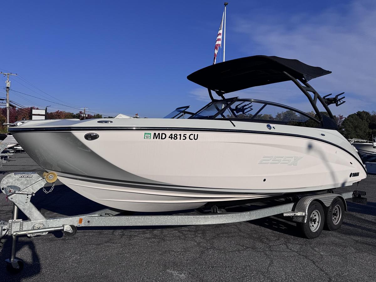Used 2024 Yamaha 255XE