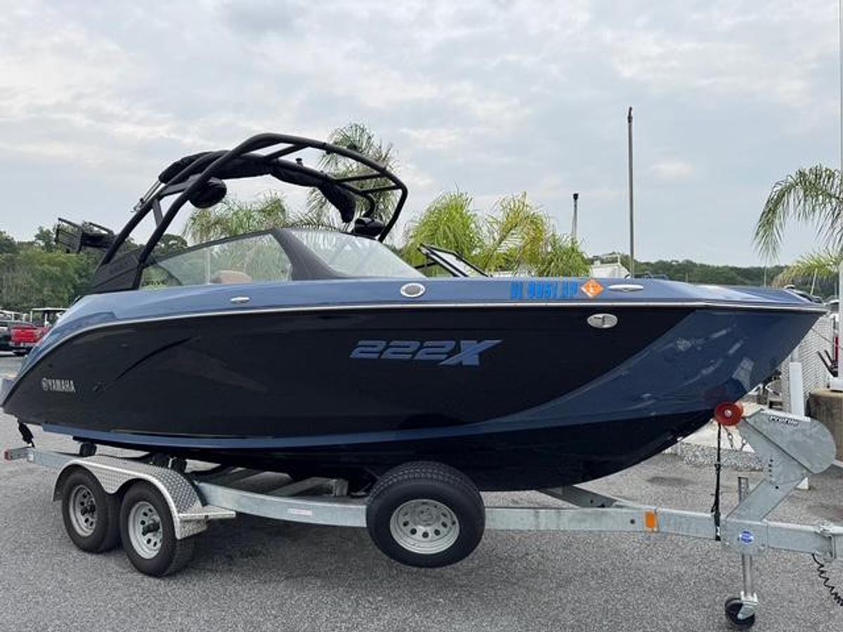 Used 2024  Yamaha Boats 222XD