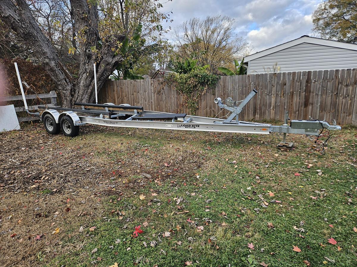 Used 2011 Parker 2510 XL