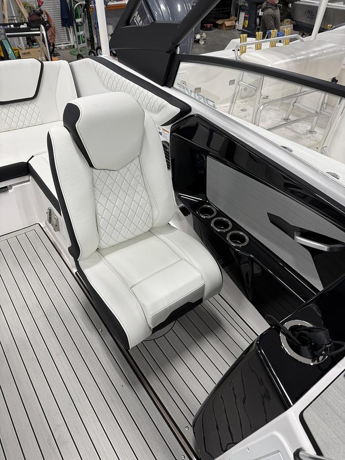 2025 Yamaha Boats 222SD