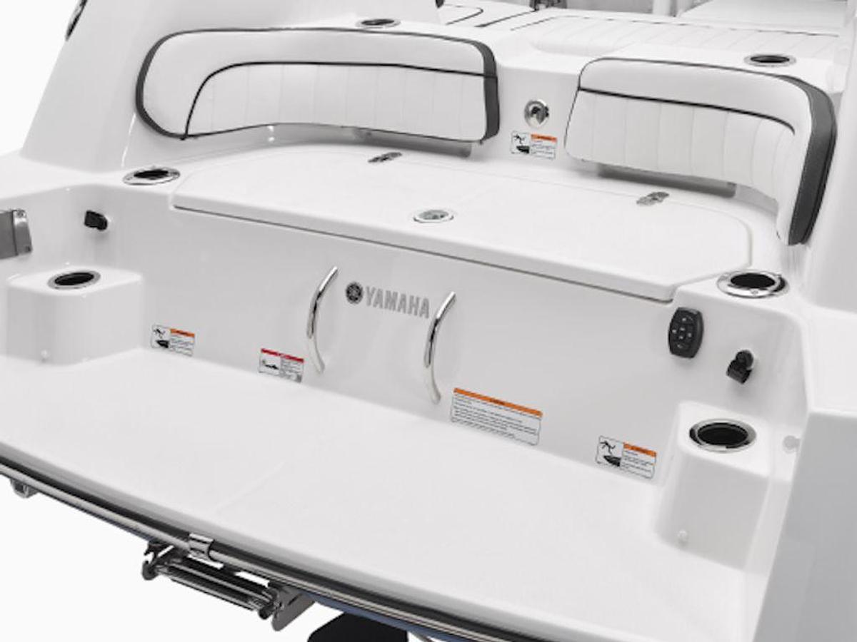 2025 Yamaha Marine 252 FSH Sport Base