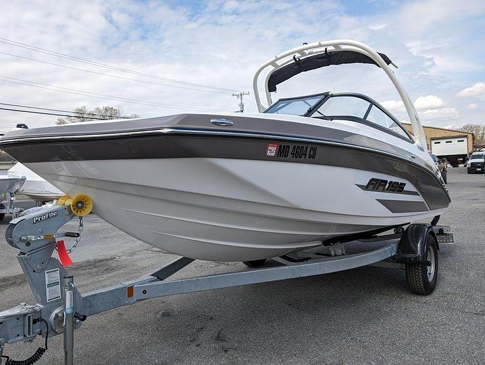 Used 2023 Yamaha Marine AR195