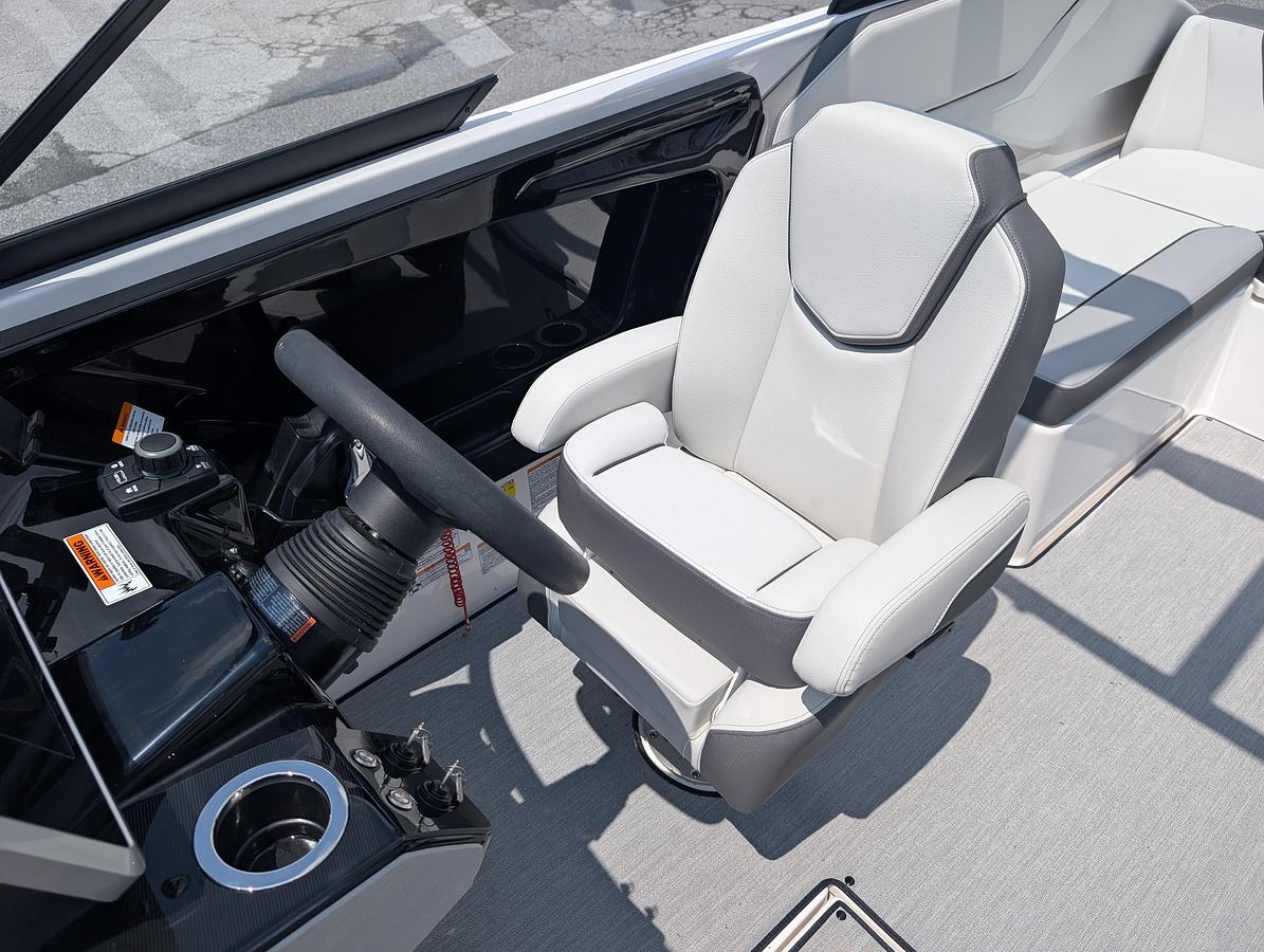 2025 Yamaha Boats AR250