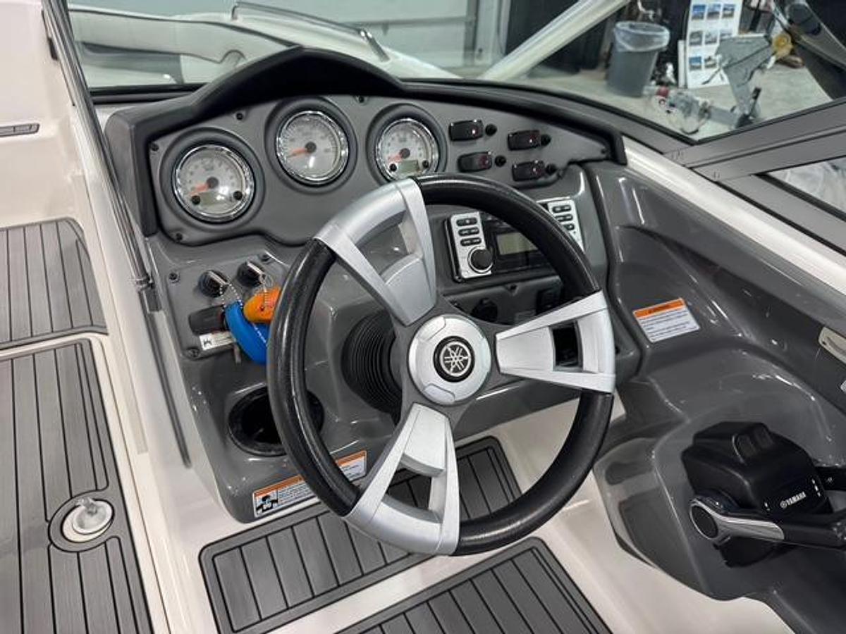 Used 2015 Yamaha AR210