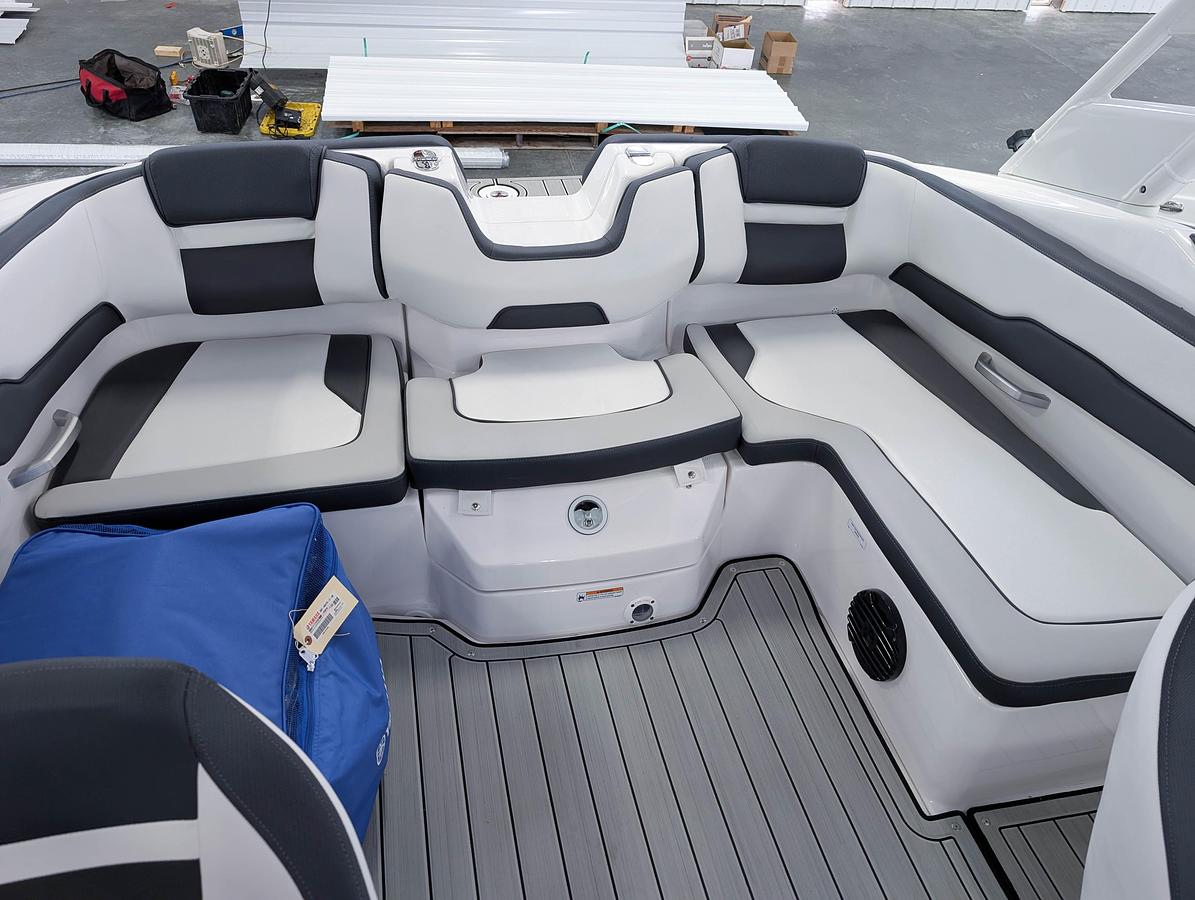 2025 Yamaha Boats 195S