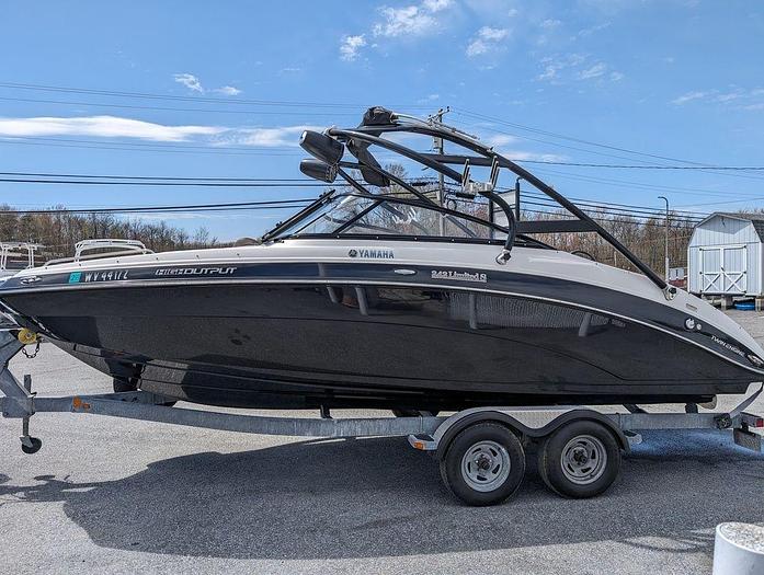 Used 2014 Yamaha Marine 242 Limited S With Galvanized Trailer