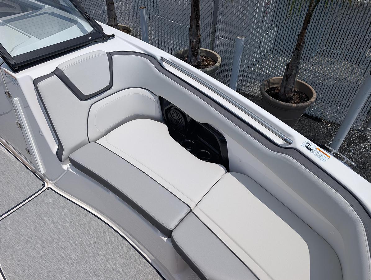 2025 Yamaha Boats AR250