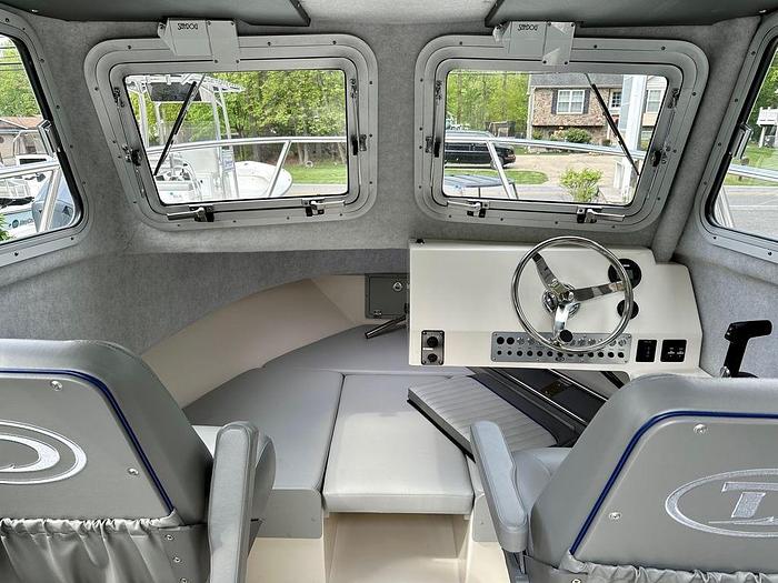 2025 Defiance Admiral 220 EX