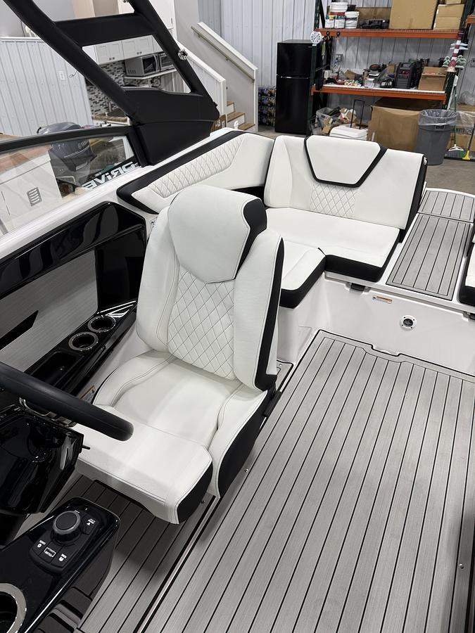 2025 Yamaha Boats 222SD