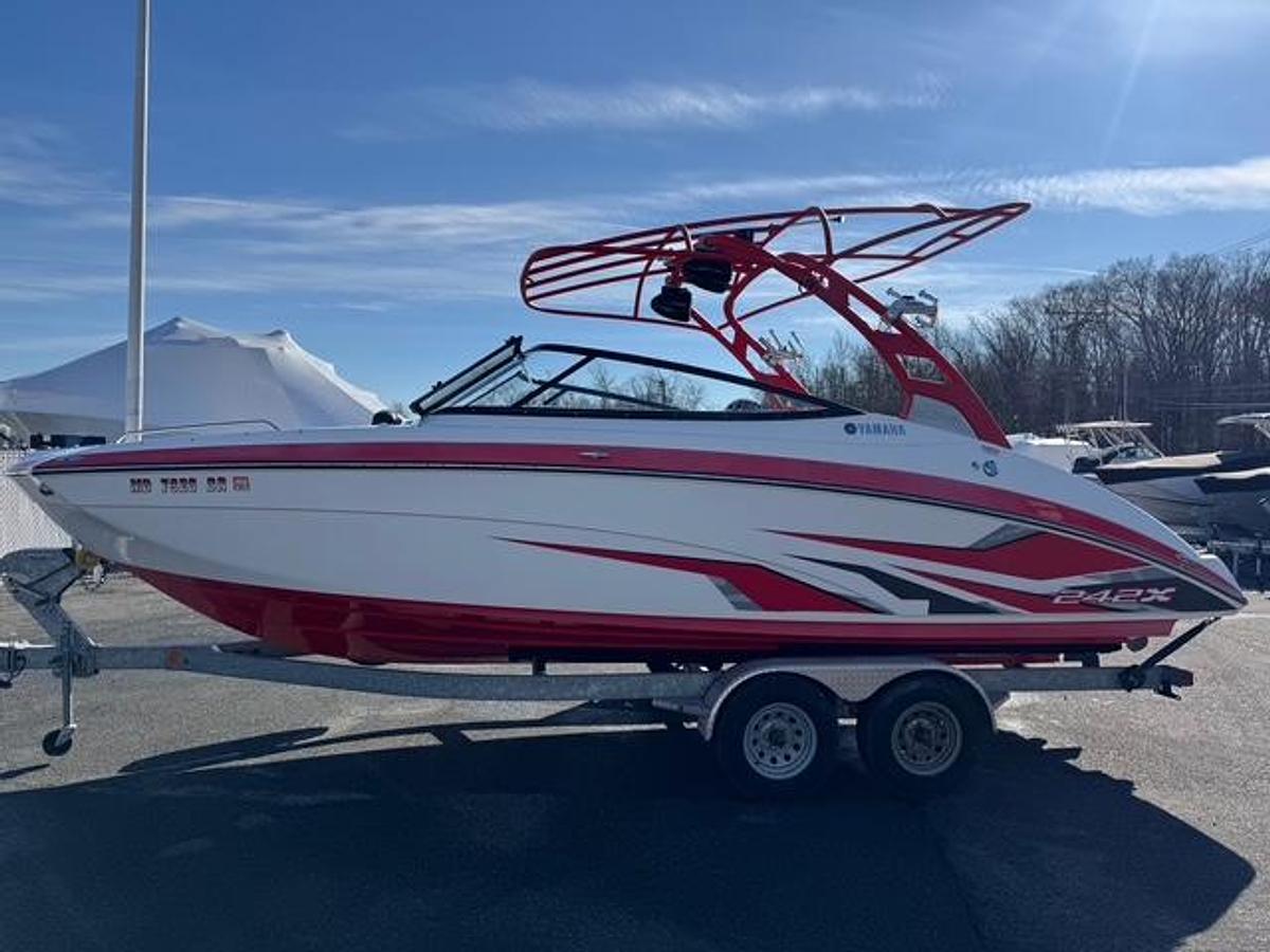 Used 2020 Yamaha 242XE