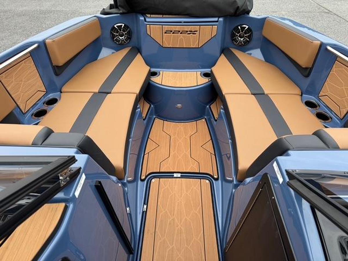 Used 2024 Yamaha Boats 222XD