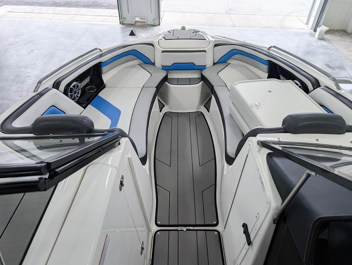 Used 2019 YAMAHA 242X E-SERIES