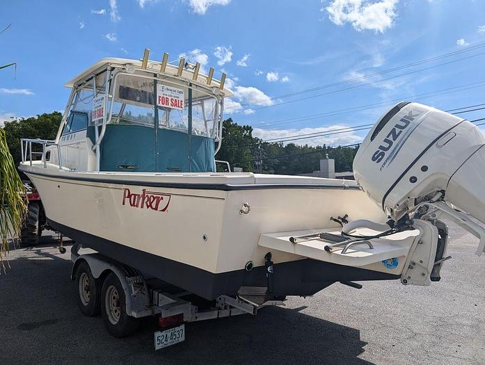 Used 1999 Parker 2510 WA