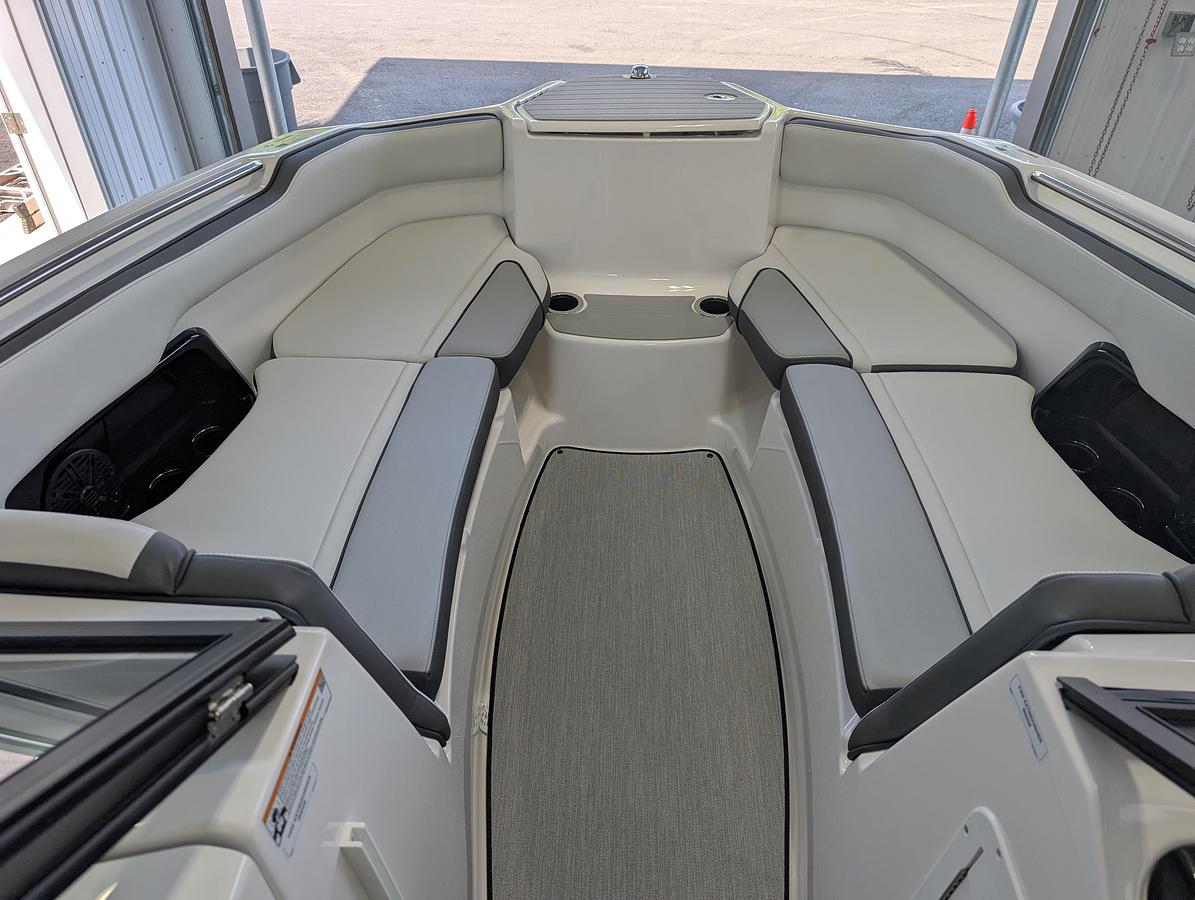 2025 Yamaha Boats AR250