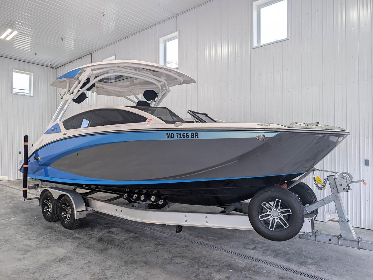 Used 2022 Yamaha Boats 275SD