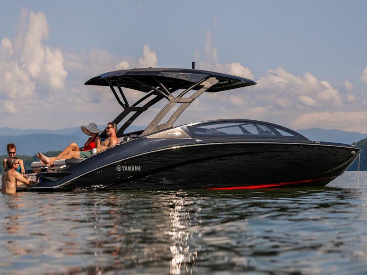 2025 Yamaha Marine 275SD Base