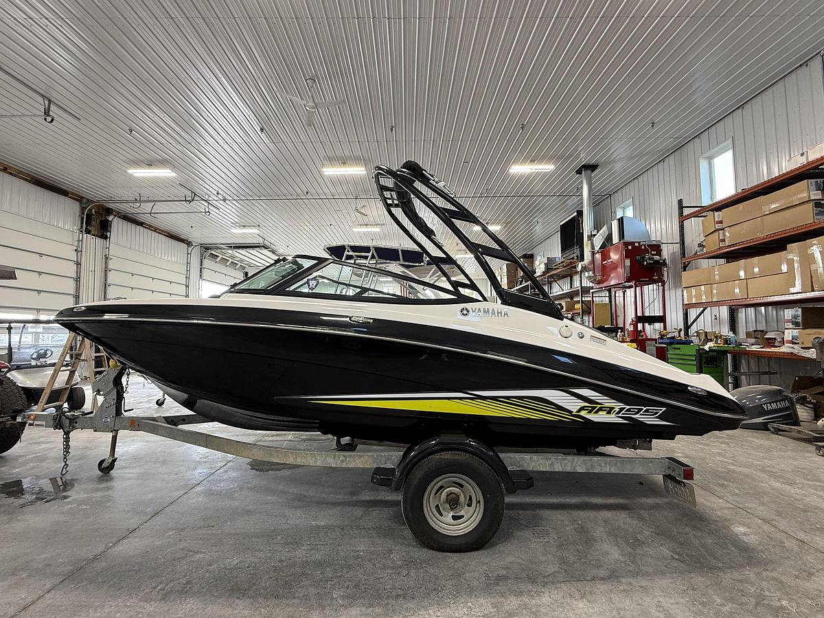 Used 2017 Yamaha AR195