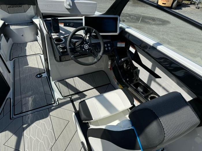 Used 2023 Yamaha Marine 222XE