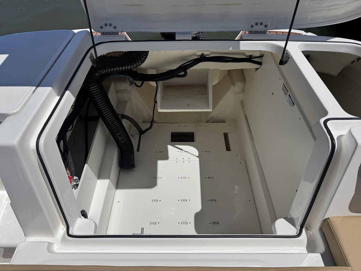 Used 2024 Bayliner VR6 OB