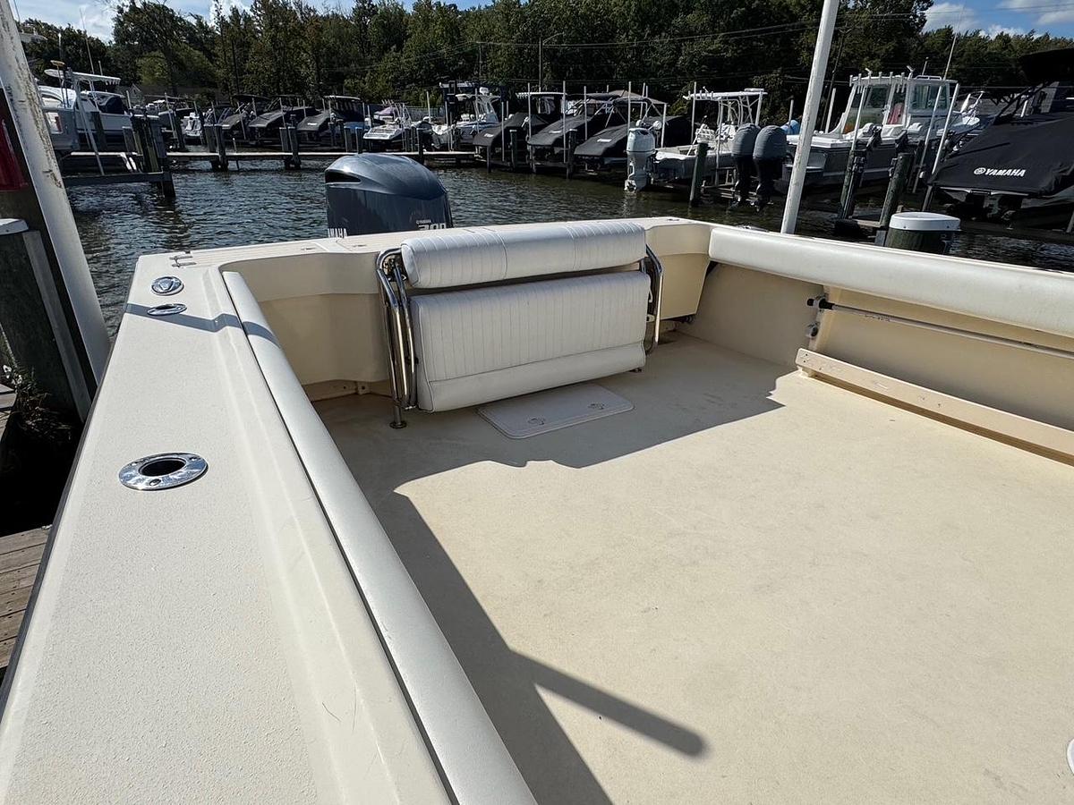 Used 2011 Parker 2510 XL