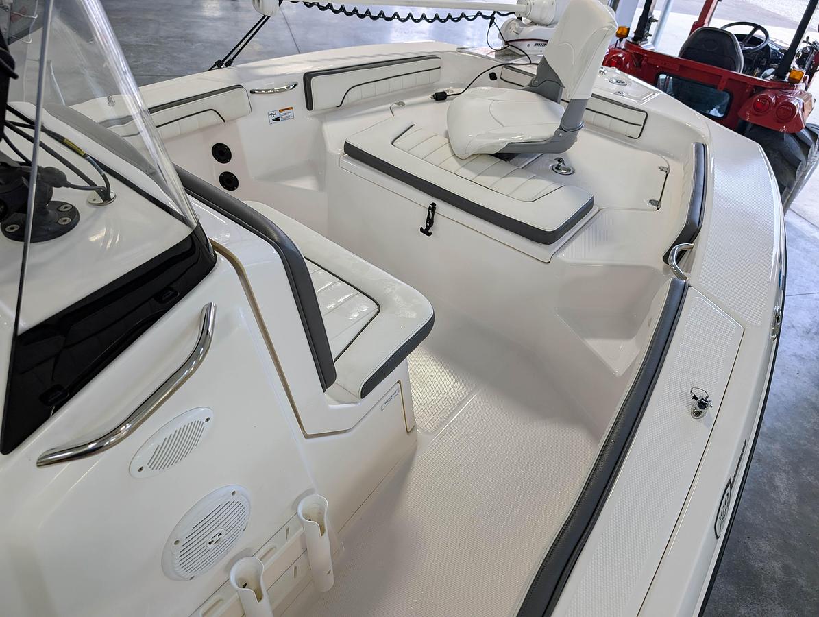 Used 2017 Yamaha Boats 190FSH Deluxe