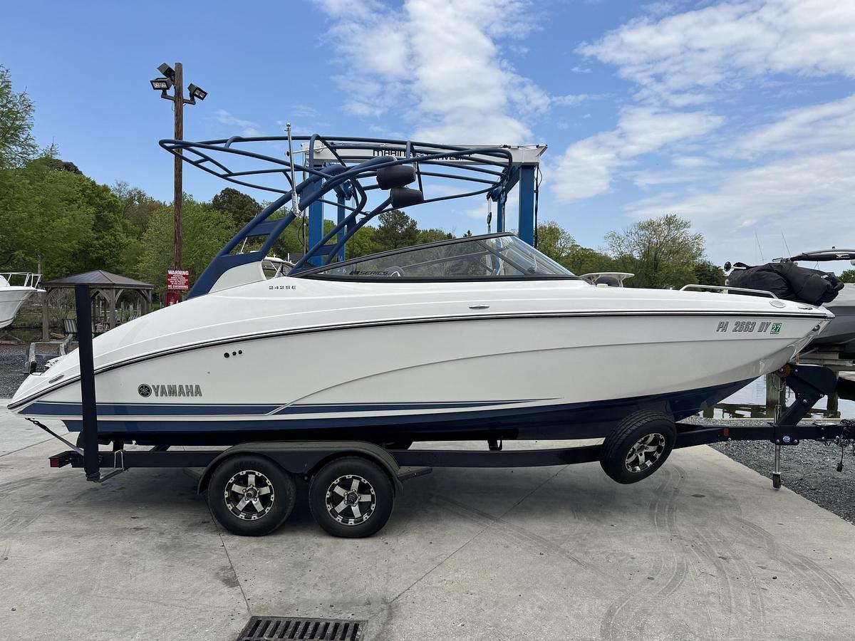 Used 2020 Yamaha 242SE