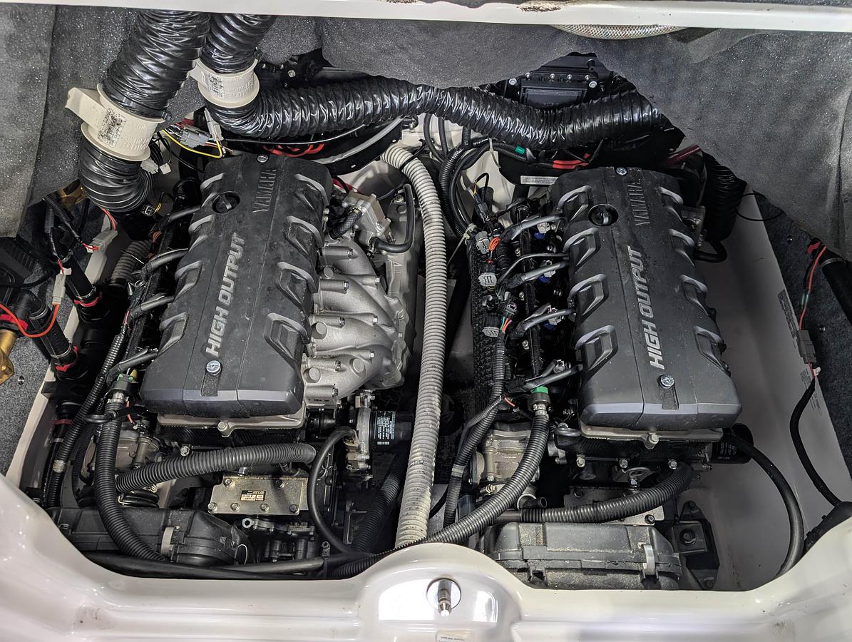 Used 2019 YAMAHA 242X E-SERIES