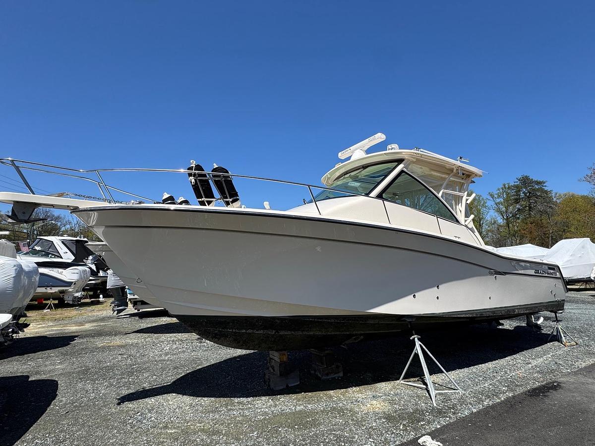 Used 2015 Grady White 330 Express