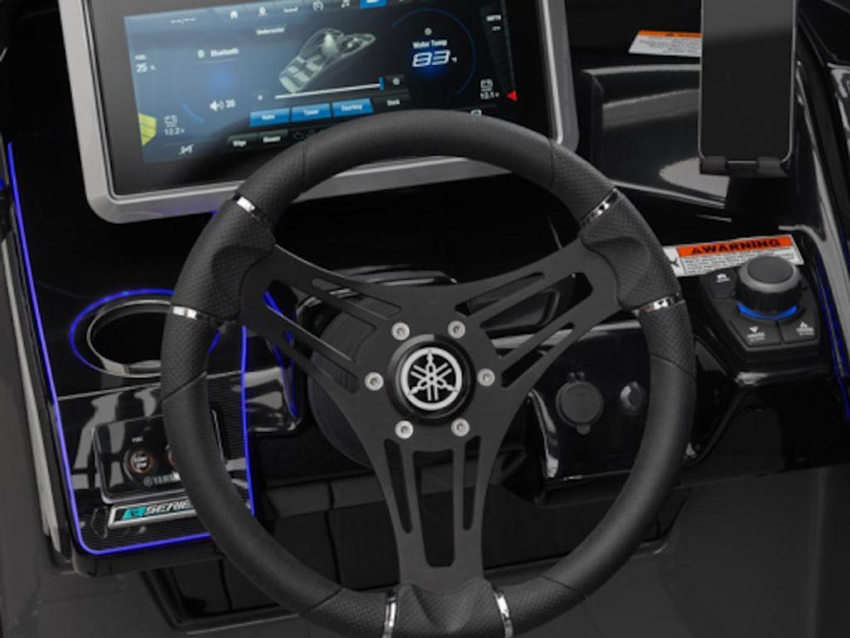 2025 Yamaha Marine 255XE Base