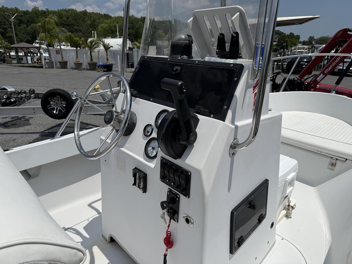 Used 1996 Boston Whaler Outrage