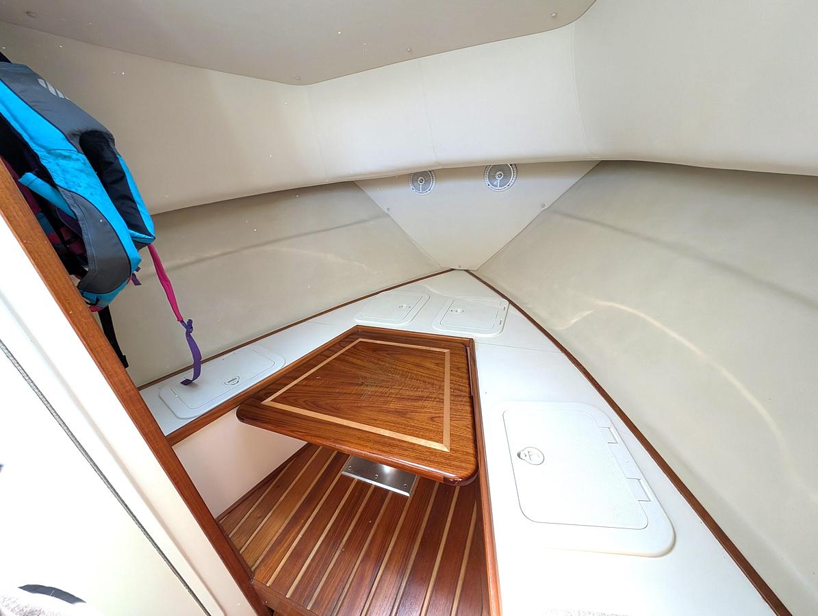 Used 2001 PURSUIT 3070 OFFSHORE