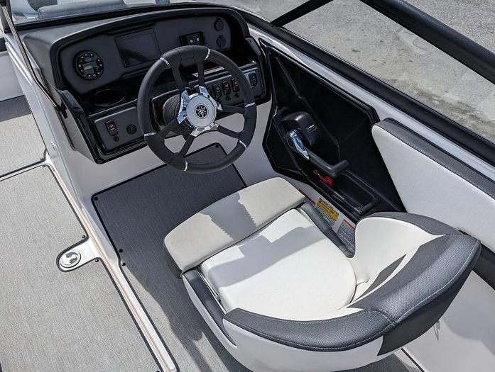 Used 2023 Yamaha Marine AR195