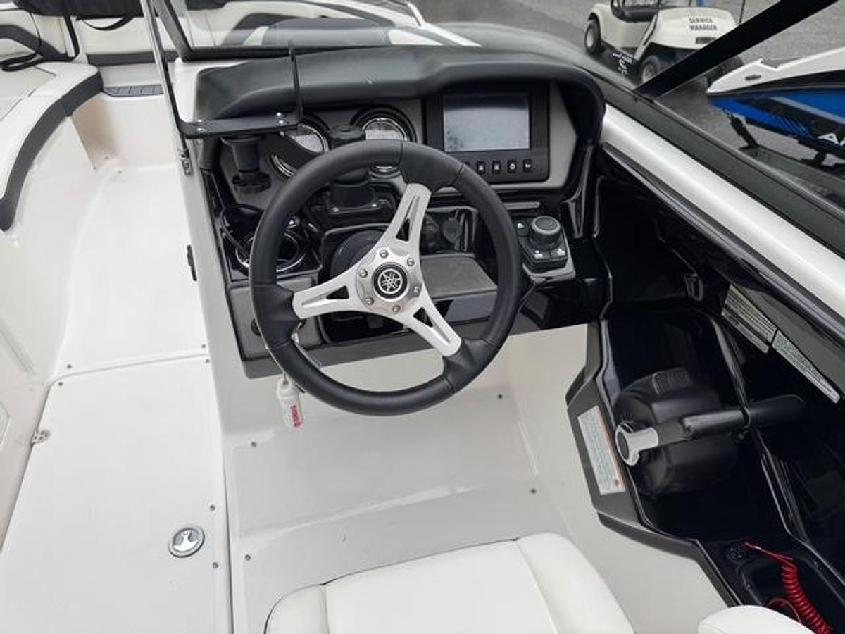 Used 2017 Yamaha 242 Limited S
