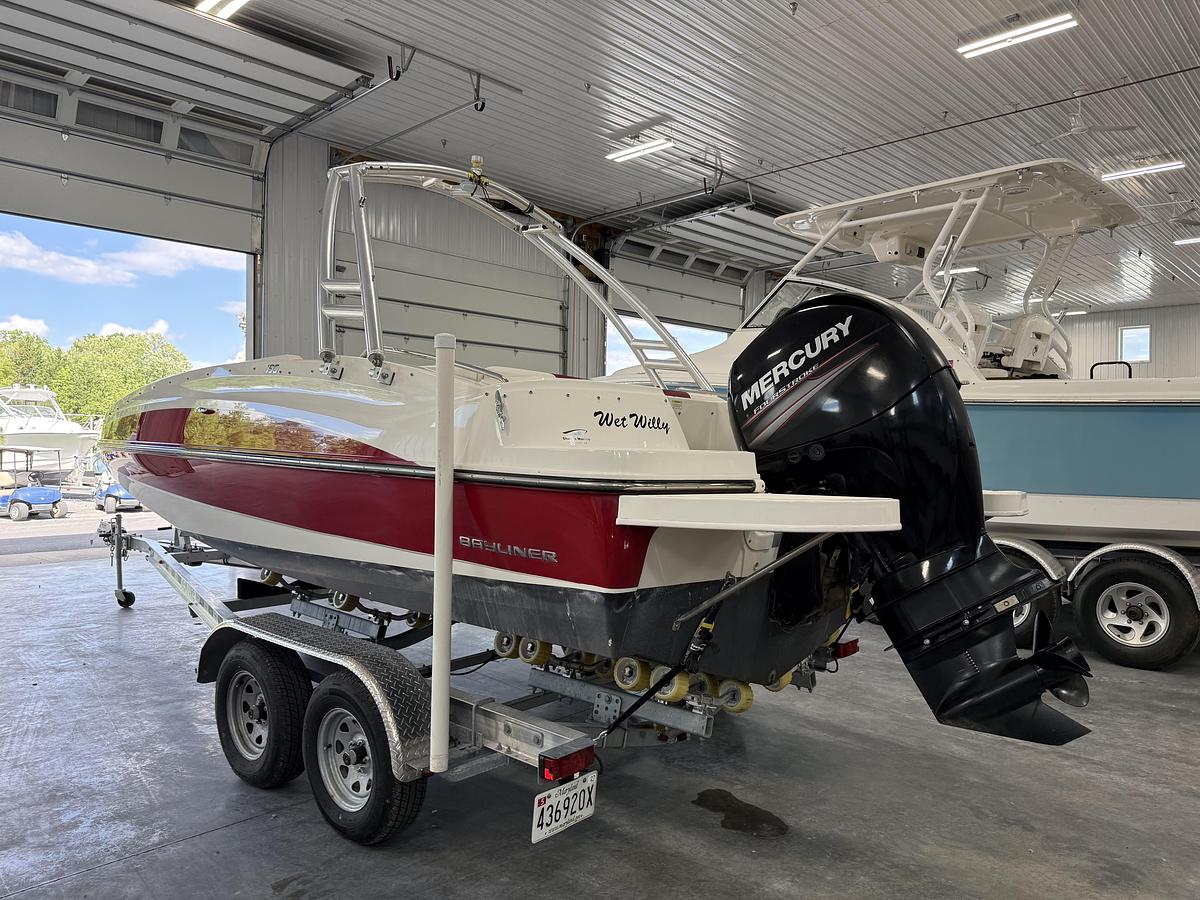 Used 2014 Bayliner 190 Deck Boat