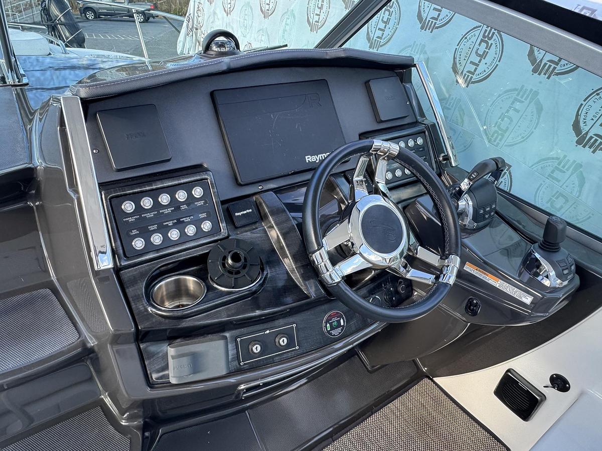 Used 2019 Monterey 355 Sport Yacht