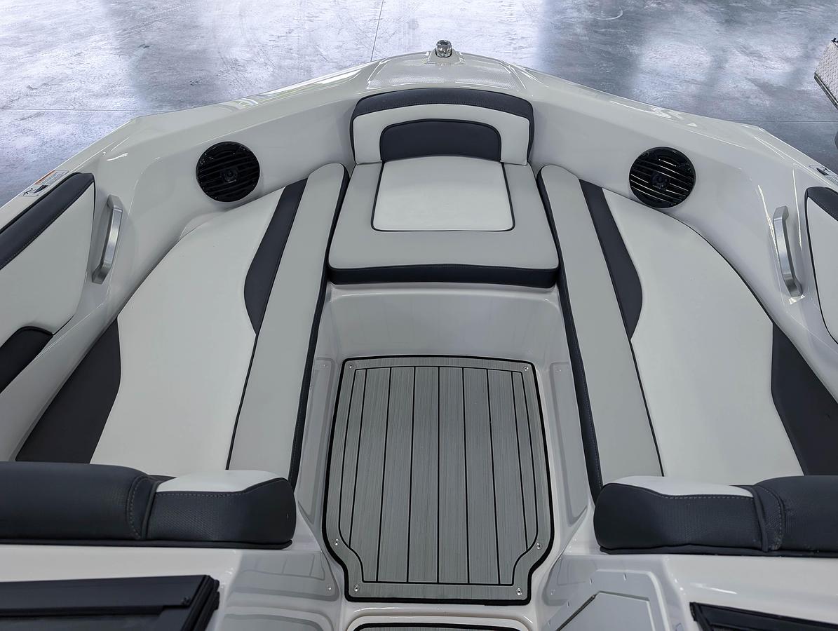 2025 Yamaha Boats 195S