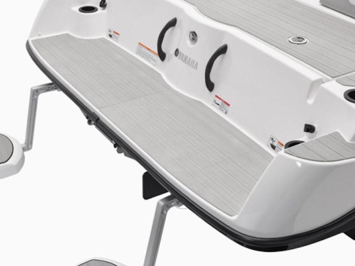 2025 Yamaha Marine AR220 Base