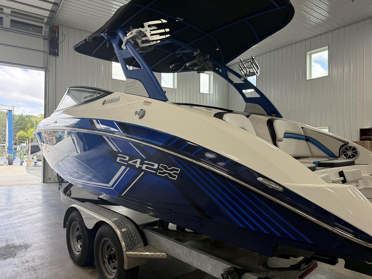Used 2019 Yamaha 242XE