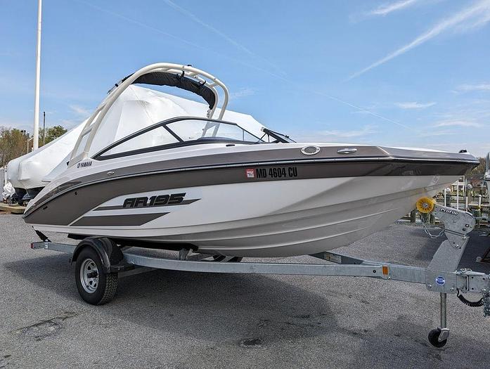 Used 2023 Yamaha Marine AR195