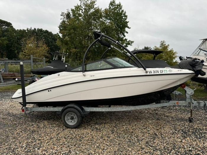 Used 2017 Yamaha Marine SX190