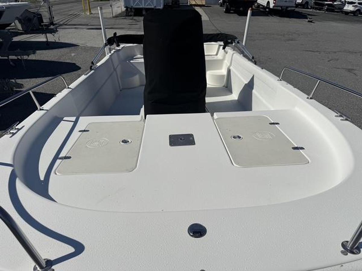 Used 2011 Carolina Skiff 218 DLV