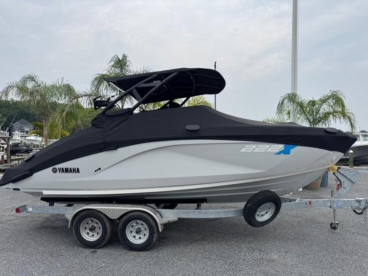 Used 2023 Yamaha Boats 222XD