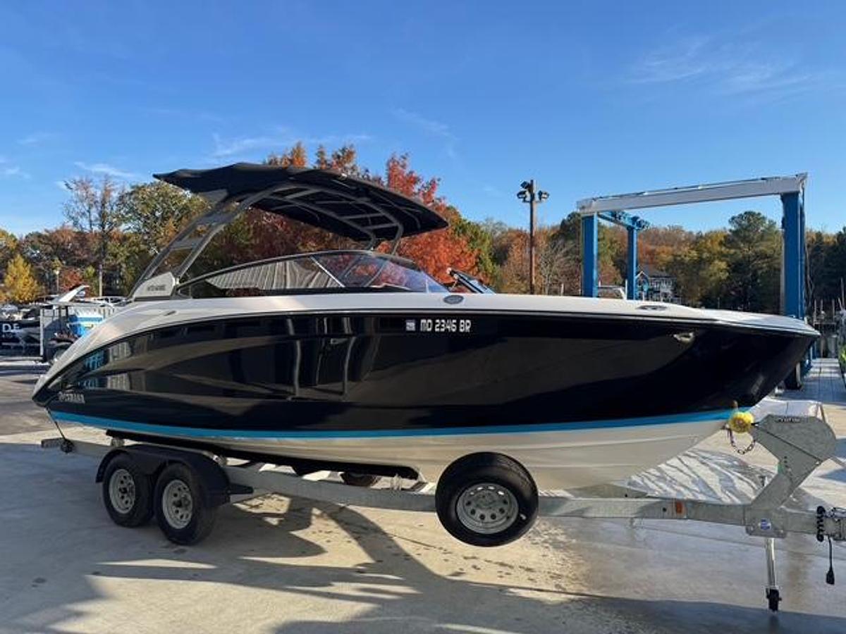 Used 2021 Yamaha 252SE