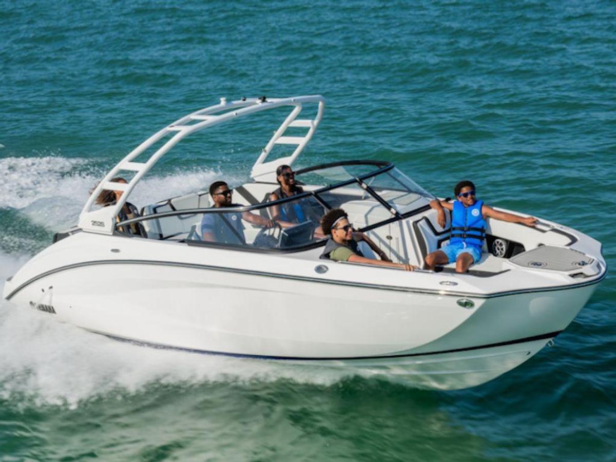 2025 Yamaha Marine 252S Base